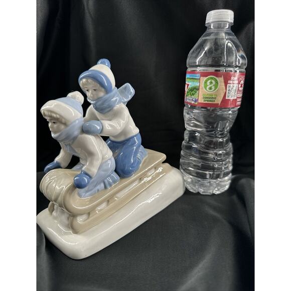 Sled Riding Paul Sebastian Figurine Porcelana De Cuernavaca VTG ‘92 Christmas - Picture 9 of 9
